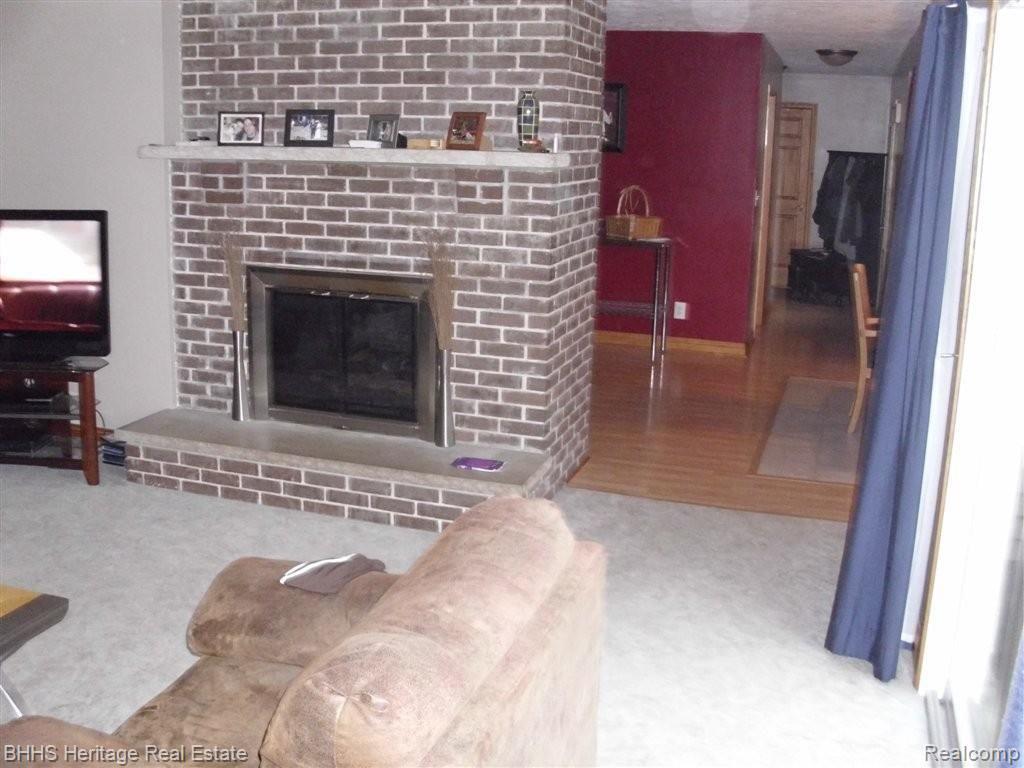 959 Fowlerville Road Fowlerville, MI 48836 - Photo 13 of 25 DSCI0205.JPG