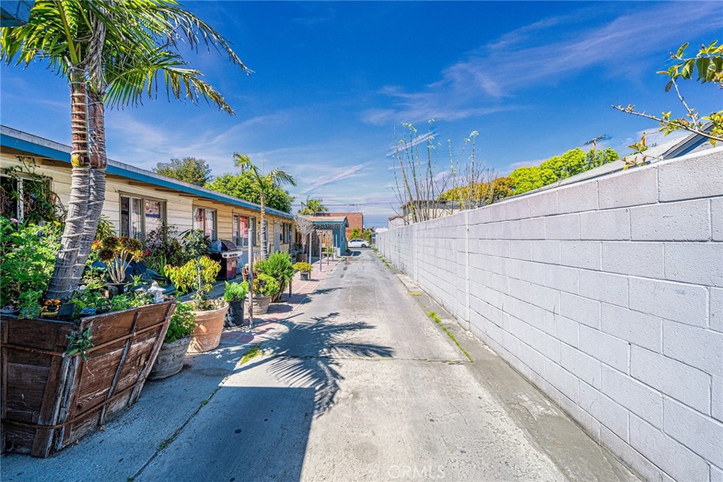 1414 West 224th Street Torrance, CA 90501 - Photo 5 of 12 a view of a backyard with sitting area