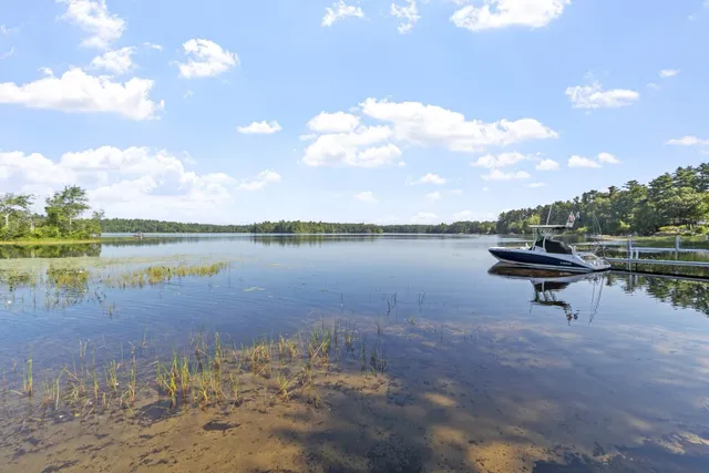 $749,000 | 32 Main Street, Kingston, NH 03848