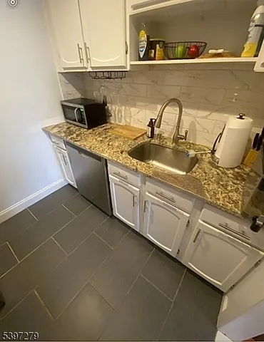 $2,250 | 120 Willard Street, Unit 14, Pompton Lakes, NJ 07442