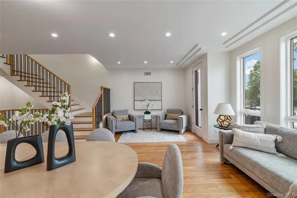 $979,000 | 17 Union Road, Unit 208, Spring Valley, NY 10977