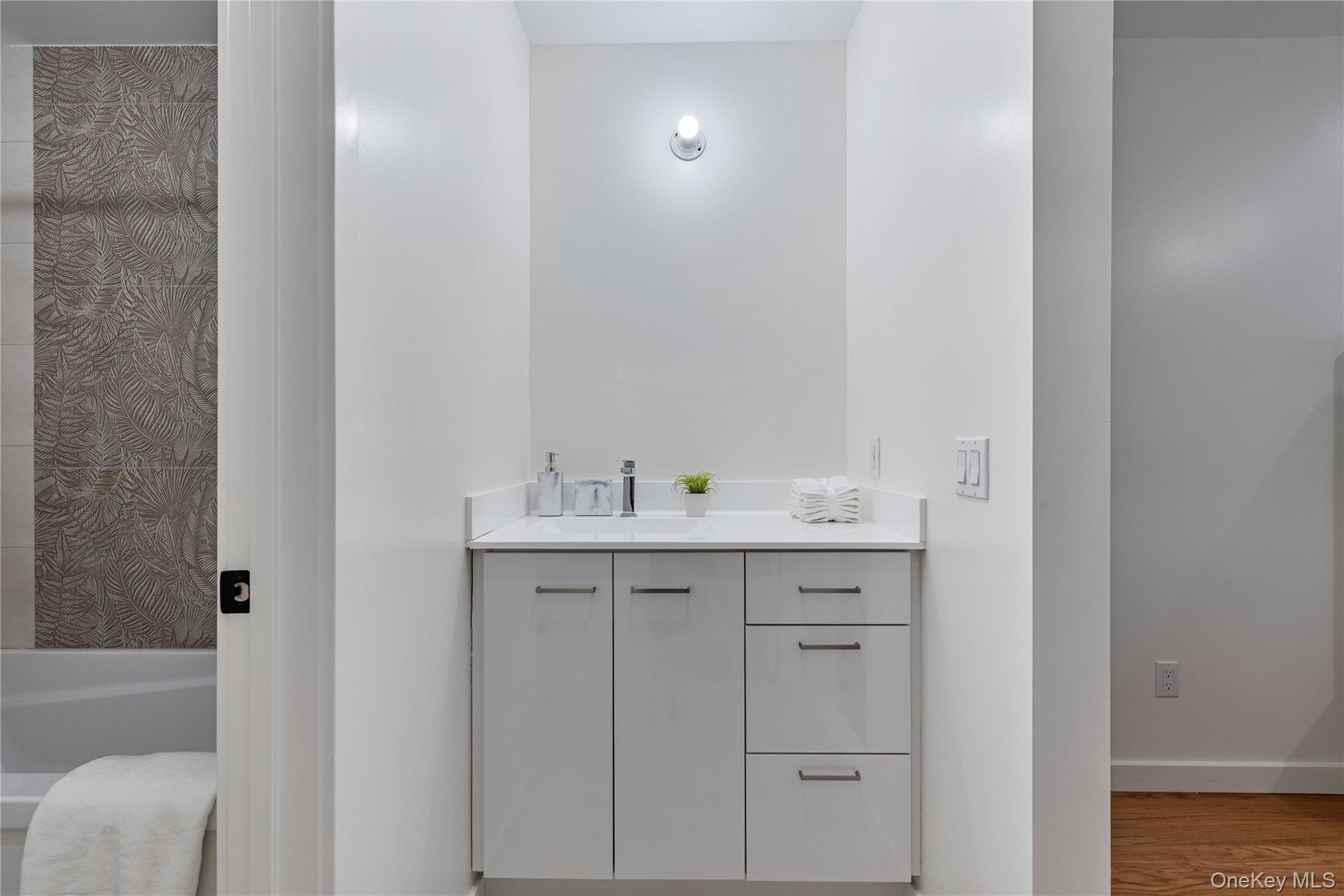 17 Union Road, Unit 208 Spring Valley, NY 10977 - Photo 29 of 40 Primary Bathroom