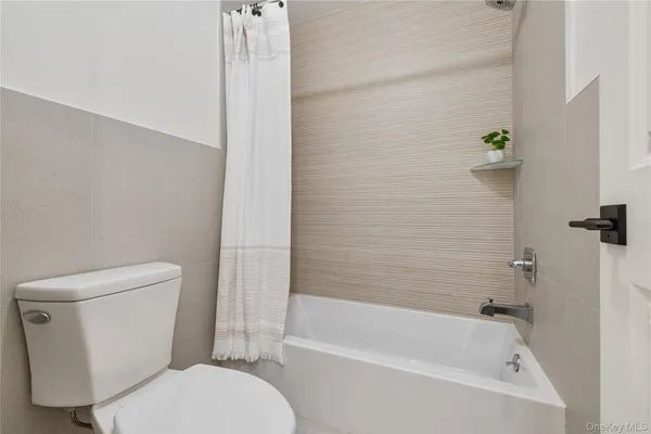 $979,000 | 17 Union Road, Unit 208, Spring Valley, NY 10977