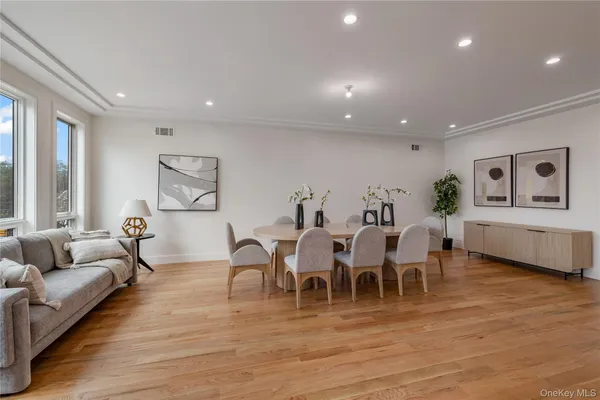 $979,000 | 17 Union Road, Unit 208, Spring Valley, NY 10977