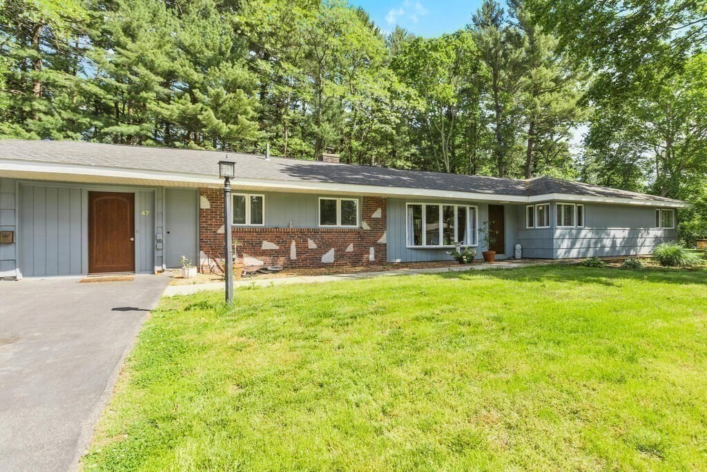 47 Joseph Road Framingham, MA 01701 - Photo 4 of 30