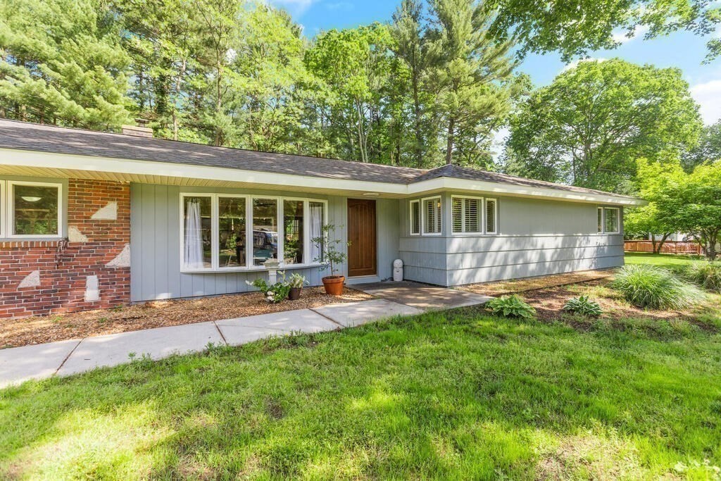 47 Joseph Road Framingham, MA 01701 - Photo 5 of 30