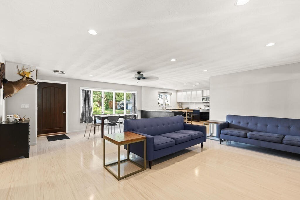 47 Joseph Road Framingham, MA 01701 - Photo 8 of 30