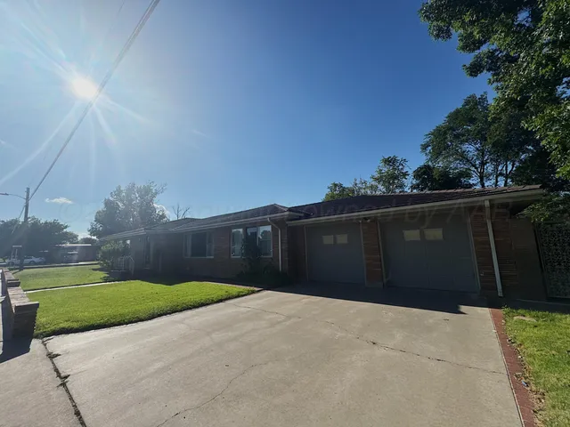 $175,000 | 1421 South Fordham Street, Perryton, TX 79070