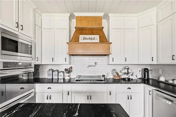 $430,000 | 2219 North Street, Pollock, LA 71467