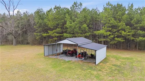 $430,000 | 2219 North Street, Pollock, LA 71467