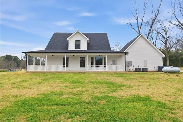 $430,000 | 2219 North Street, Pollock, LA 71467