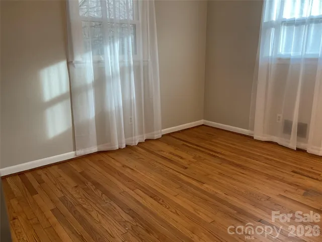 $195,000 | 2132 14th Ave Drive Northeast, Hickory, NC 28601