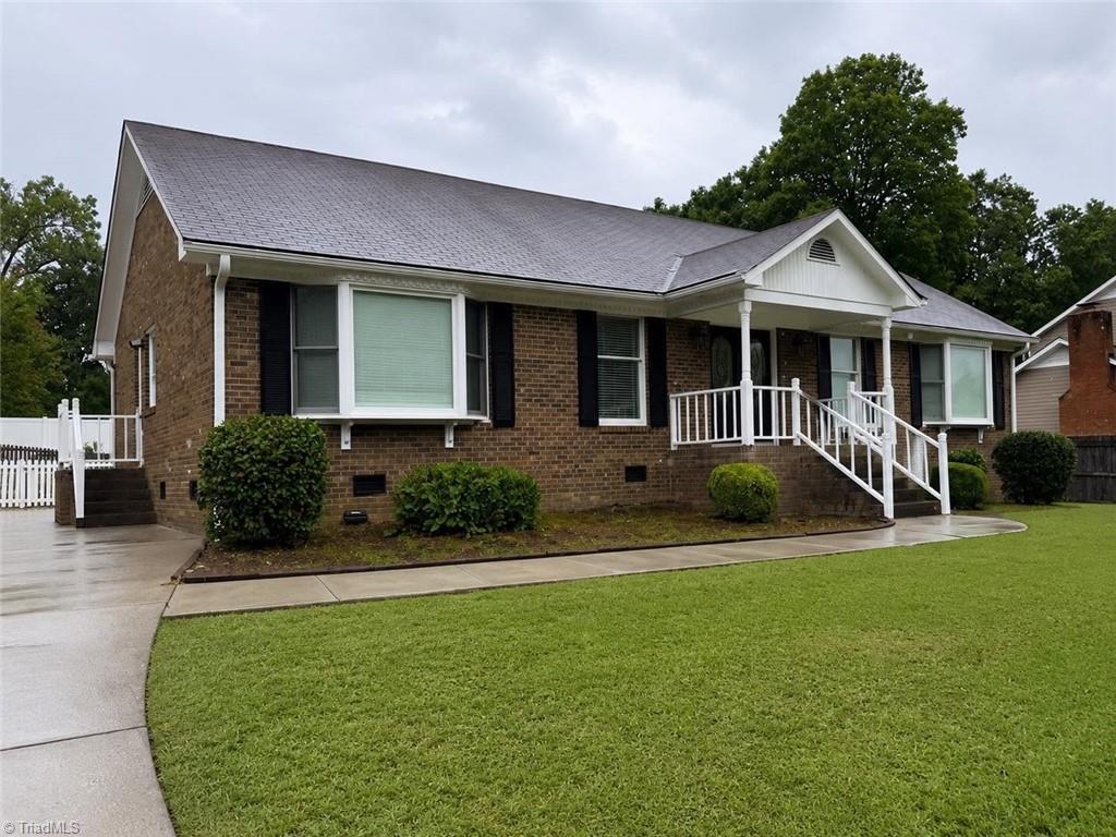 2308 Leeds Avenue High Point, NC 27265 - Photo 2 of 25