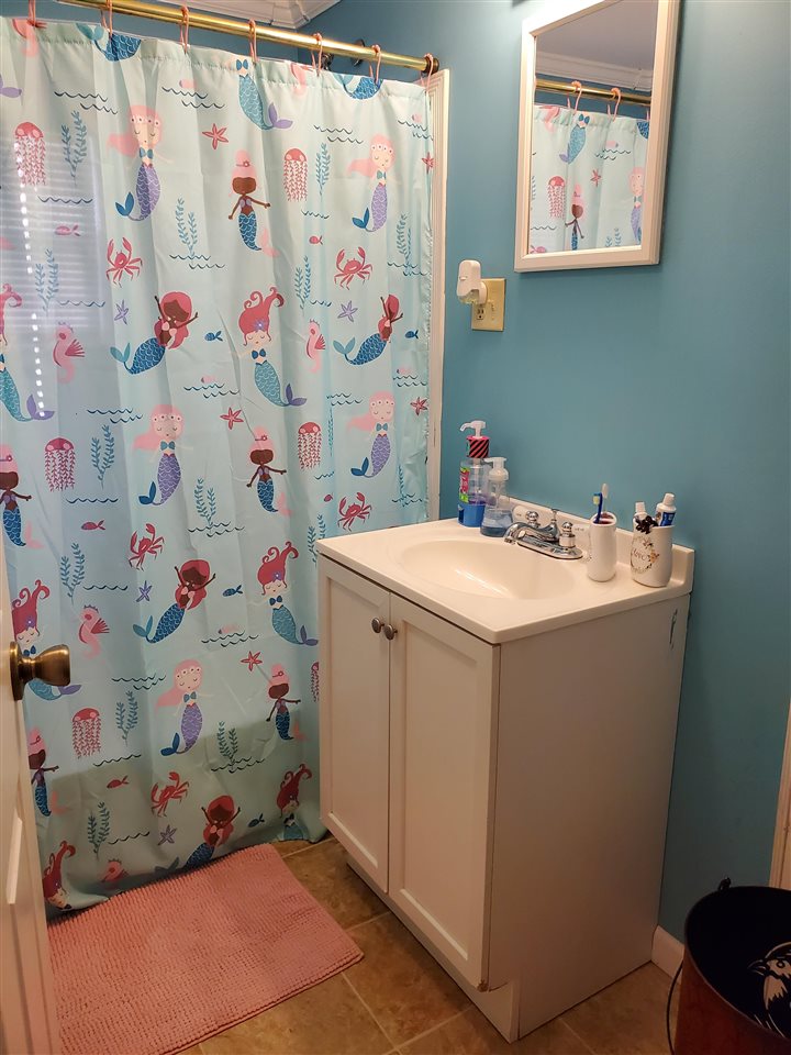 39 Clark Lane Ripley, TN 38063 - Photo 10 of 10 a utility room with dryer and washer