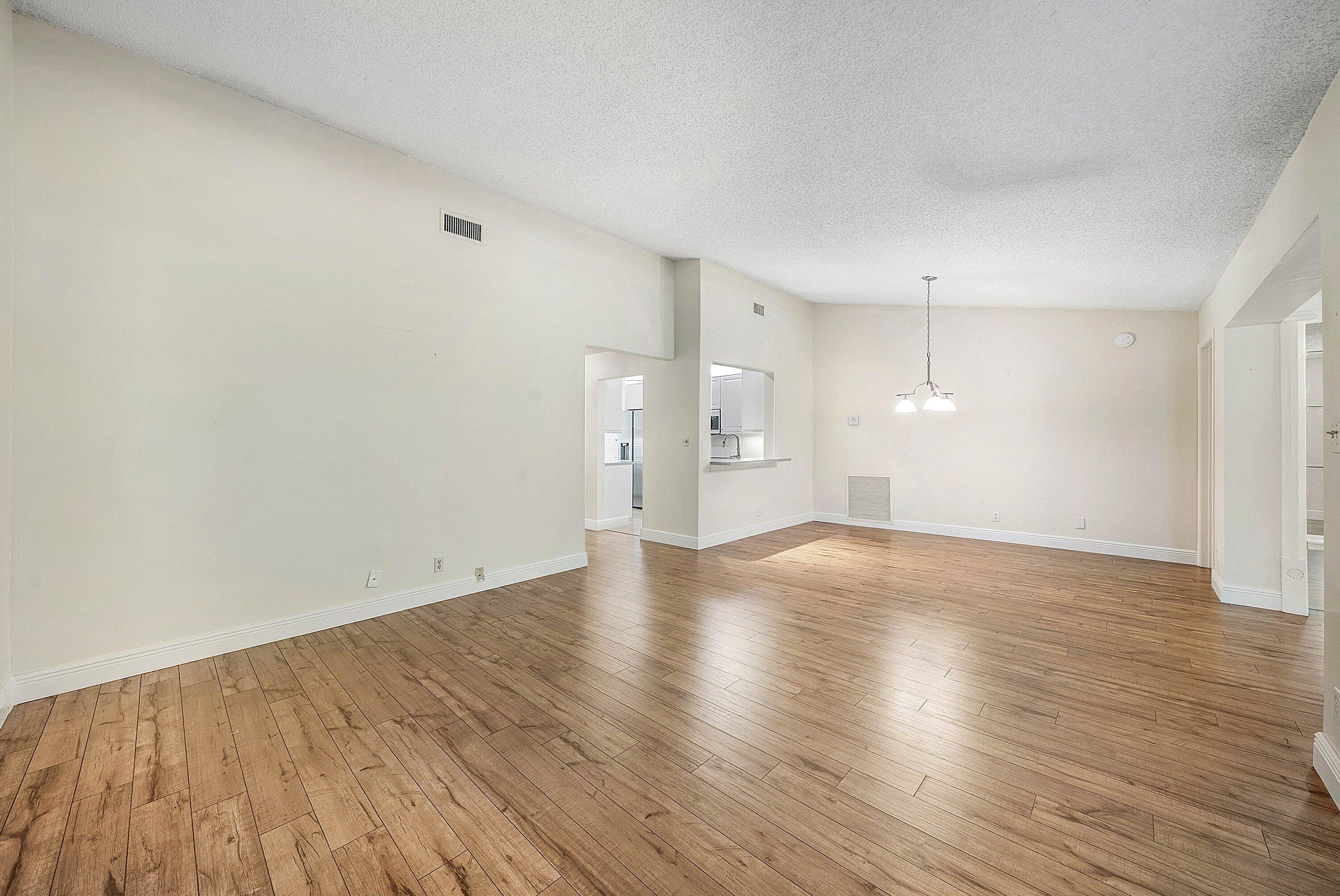 241 Del Rio Boulevard Boca Raton, FL 33432 - Photo 11 of 30 011-241DelRioBoulevard-BocaRaton-FL-3343