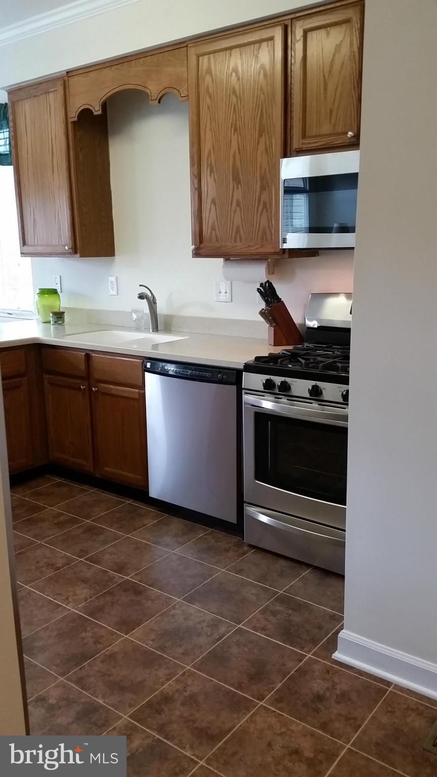 1528 Chapman Road Crofton, MD 21114 - Photo 17 of 29 Kitchen