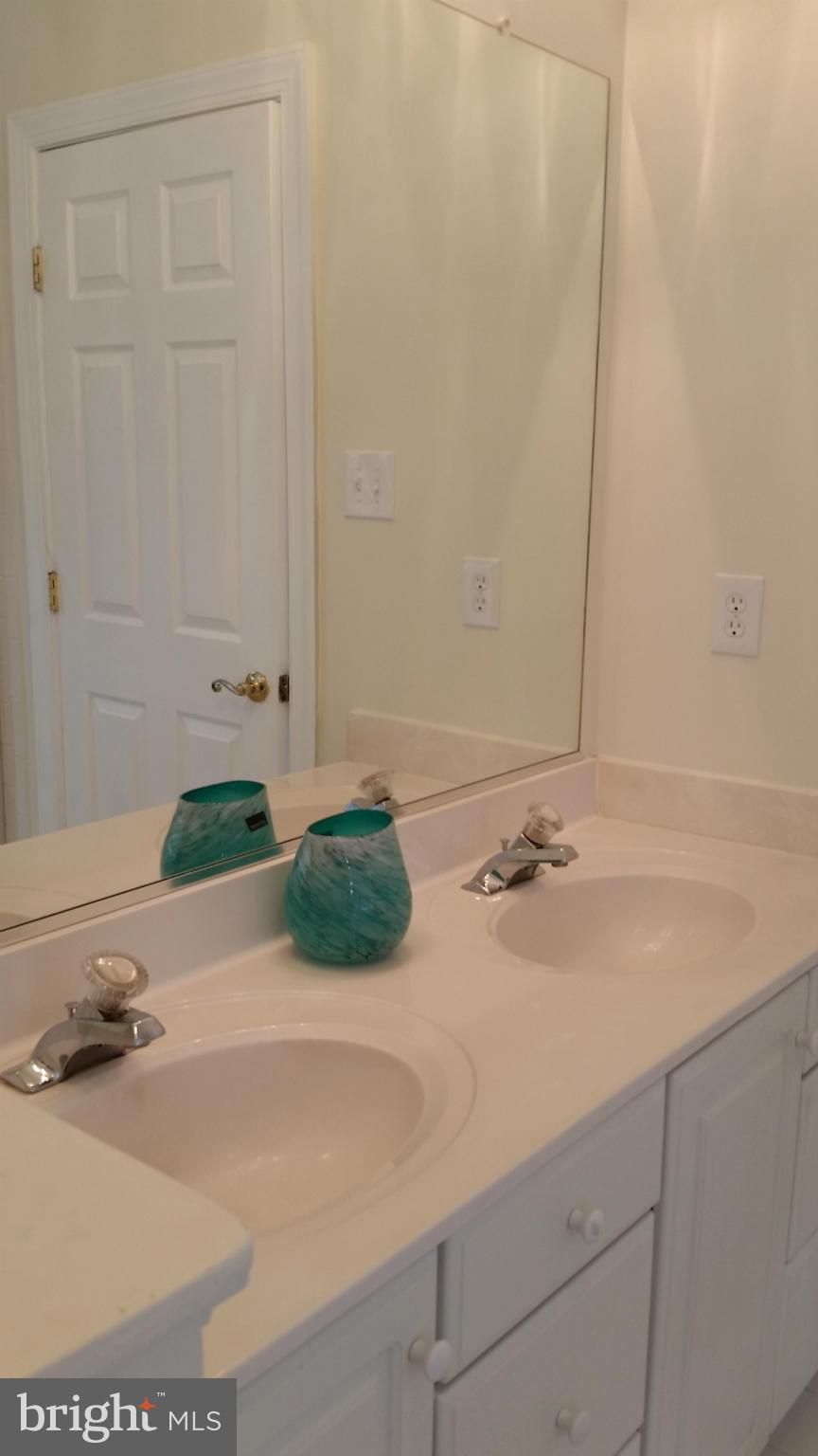 1528 Chapman Road Crofton, MD 21114 - Photo 9 of 29 Bath (Master)