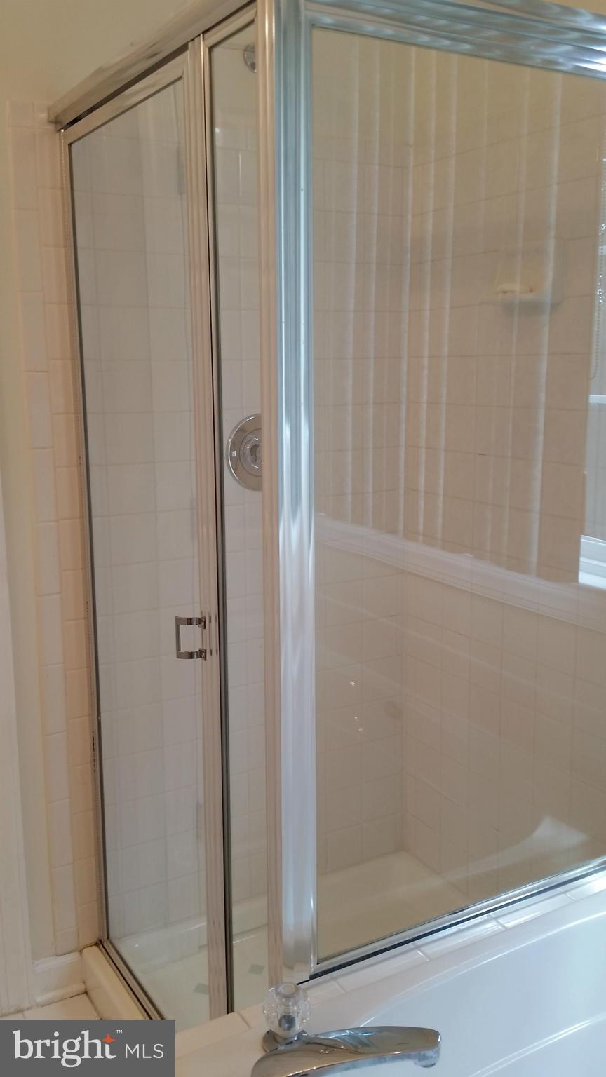1528 Chapman Road Crofton, MD 21114 - Photo 10 of 29 Bath (Master)