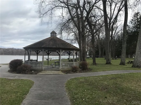 $129,900 | 25 Barent Winnie Road, Bethlehem, NY 12158