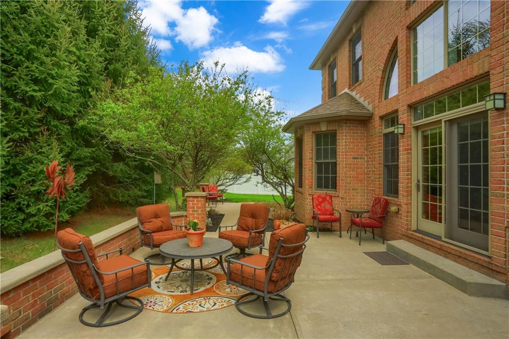 202 Keystone Crossing Clinton, PA 15026 - Photo 15 of 50