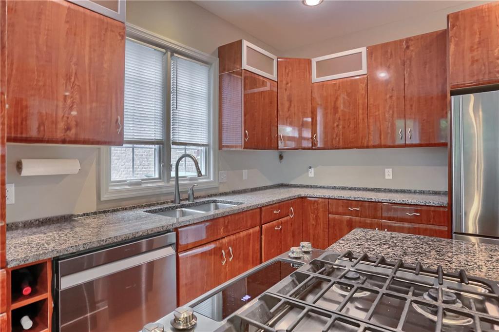 202 Keystone Crossing Clinton, PA 15026 - Photo 21 of 50