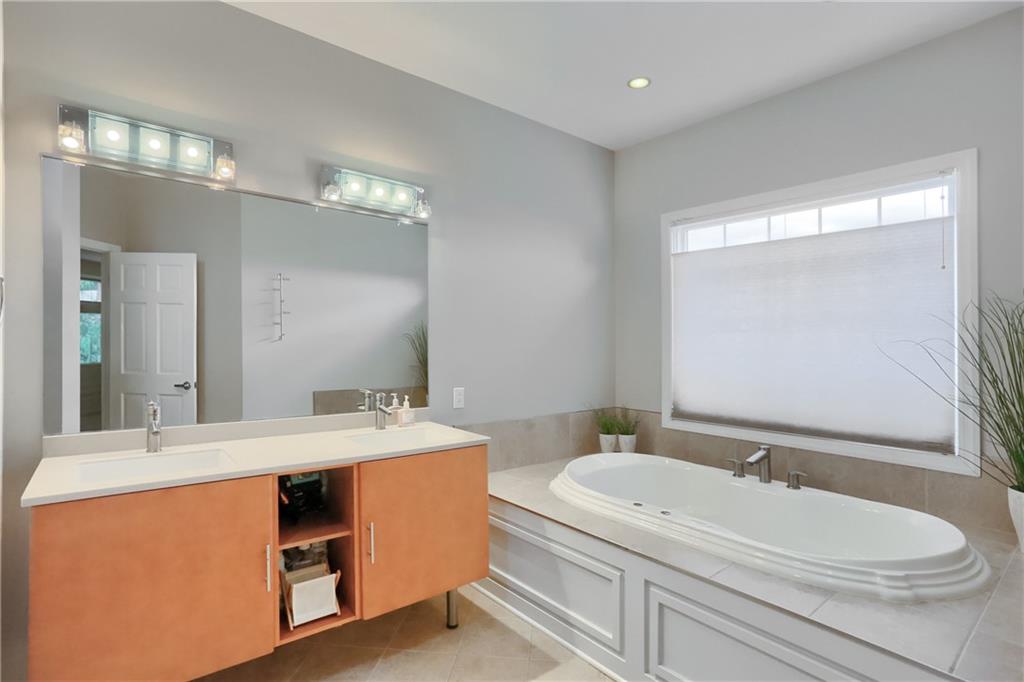 202 Keystone Crossing Clinton, PA 15026 - Photo 27 of 50