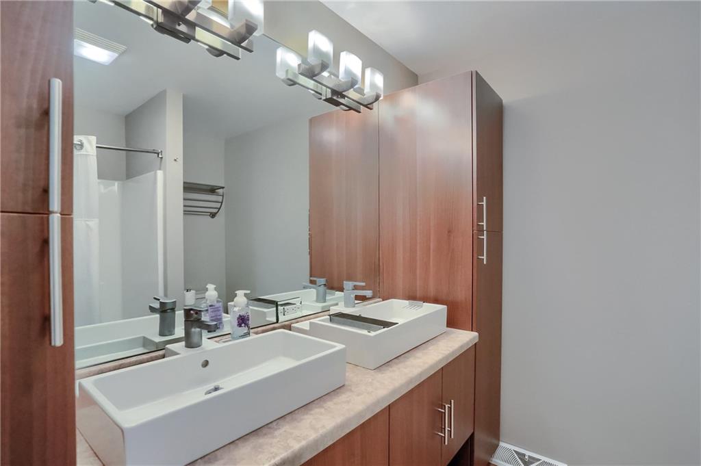 202 Keystone Crossing Clinton, PA 15026 - Photo 44 of 50