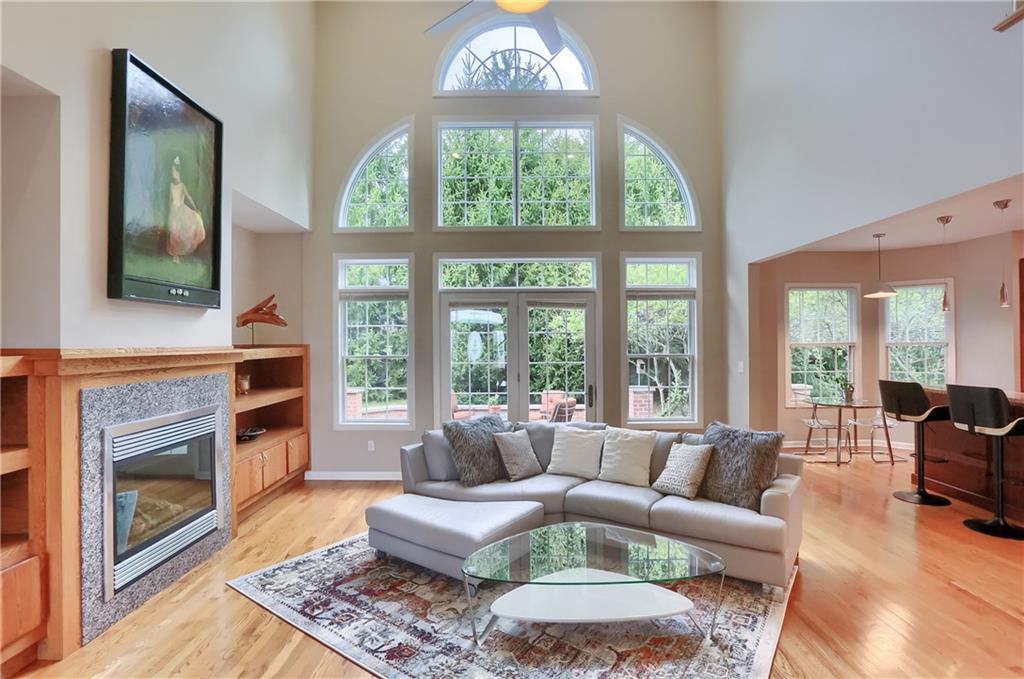 202 Keystone Crossing Clinton, PA 15026 - Photo 8 of 50