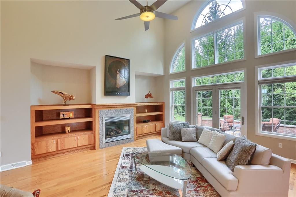 202 Keystone Crossing Clinton, PA 15026 - Photo 9 of 50