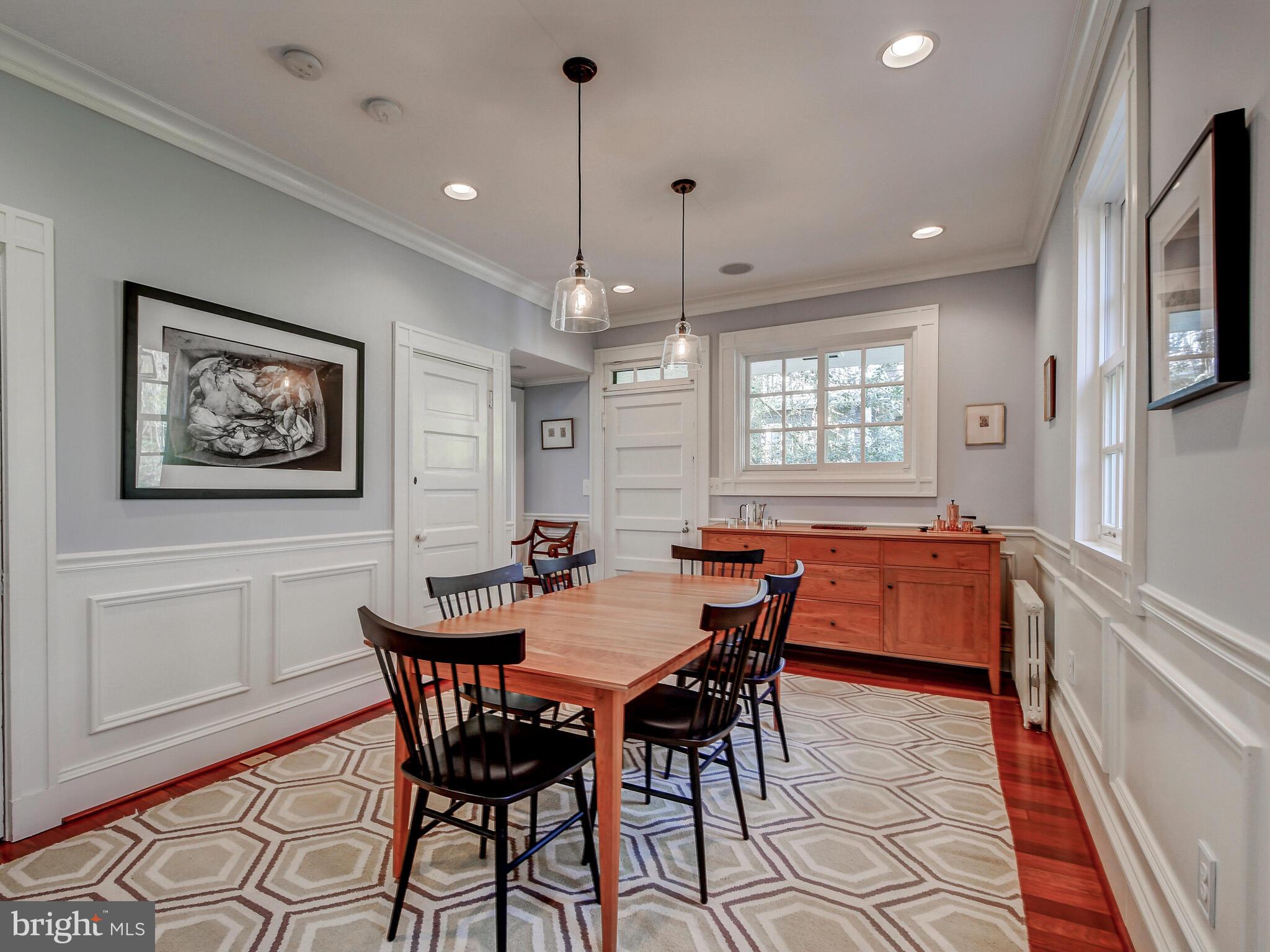 405 Edgevale Road Baltimore, MD 21210 - Photo 8 of 26 Dining room