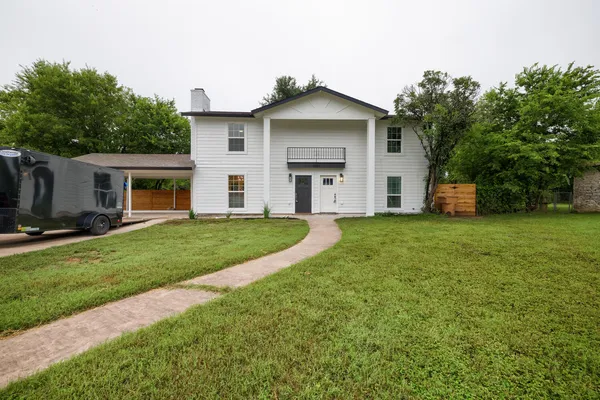 $1,880 | 5001 Cottonwood Circle, Unit A, Austin, TX 78723