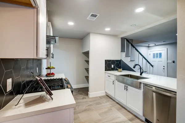 $1,880 | 5001 Cottonwood Circle, Unit A, Austin, TX 78723