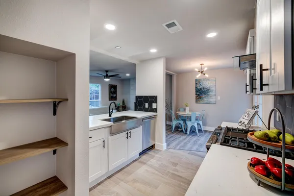 $1,880 | 5001 Cottonwood Circle, Unit A, Austin, TX 78723