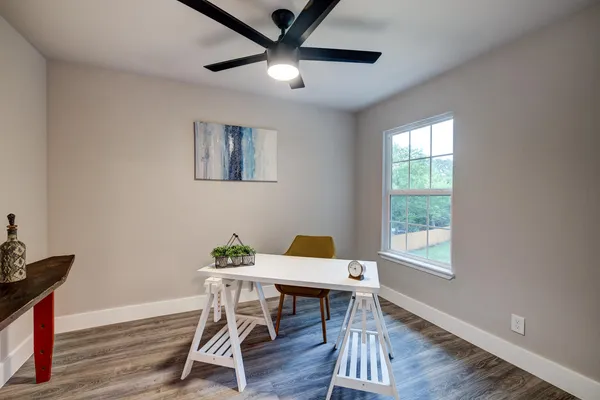 $1,880 | 5001 Cottonwood Circle, Unit A, Austin, TX 78723