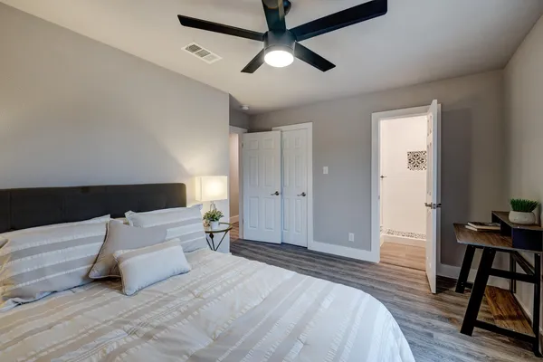 $1,880 | 5001 Cottonwood Circle, Unit A, Austin, TX 78723