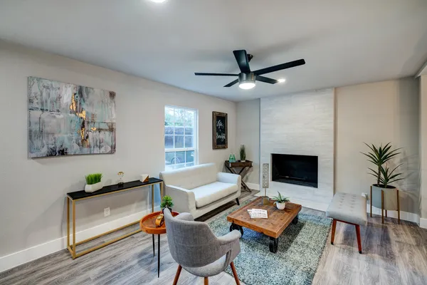 $1,880 | 5001 Cottonwood Circle, Unit A, Austin, TX 78723