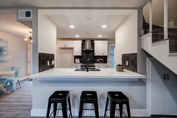 $1,880 | 5001 Cottonwood Circle, Unit A, Austin, TX 78723