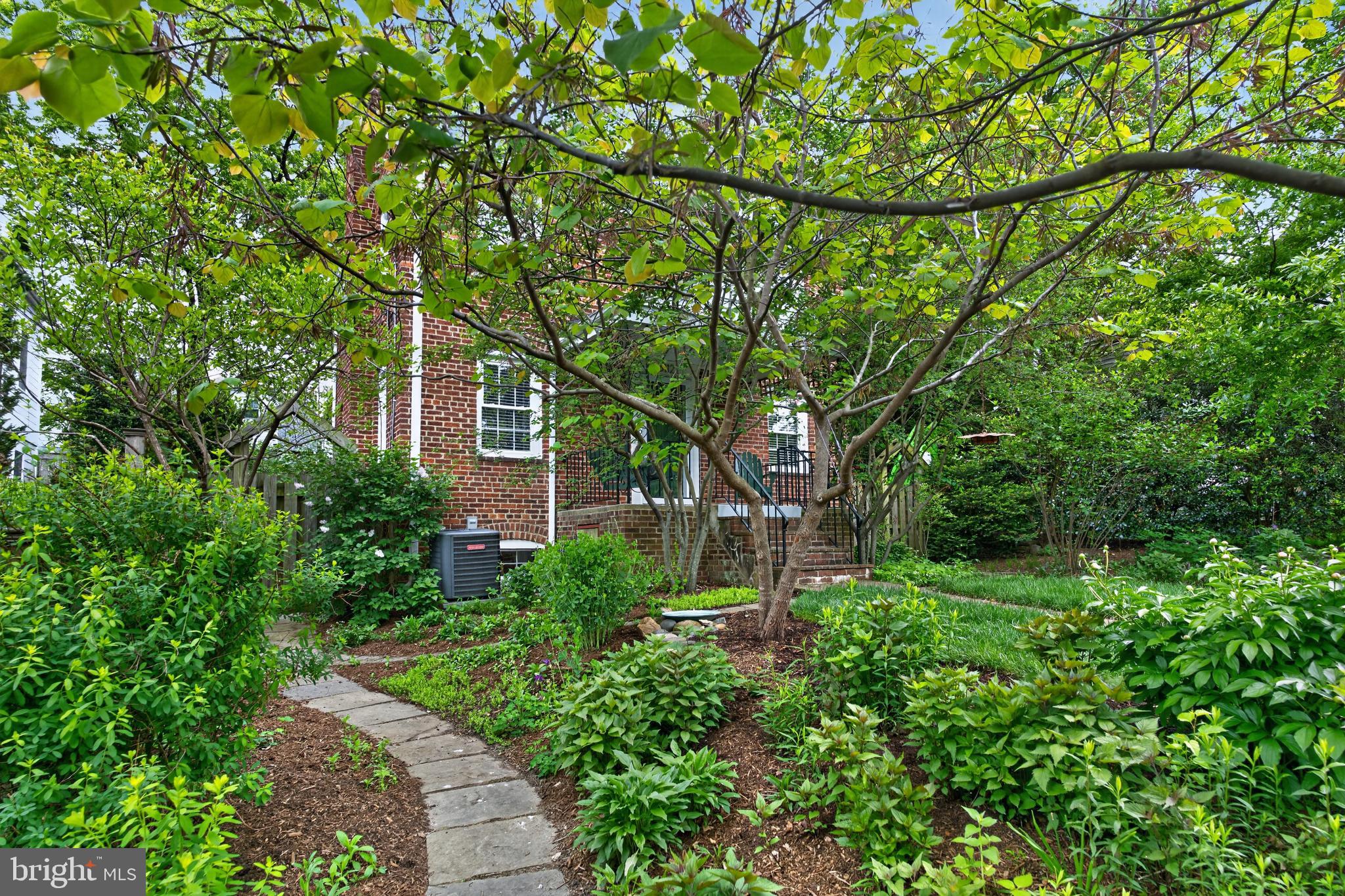 5112 26th Road North Arlington, VA 22207 - Photo 2 of 35