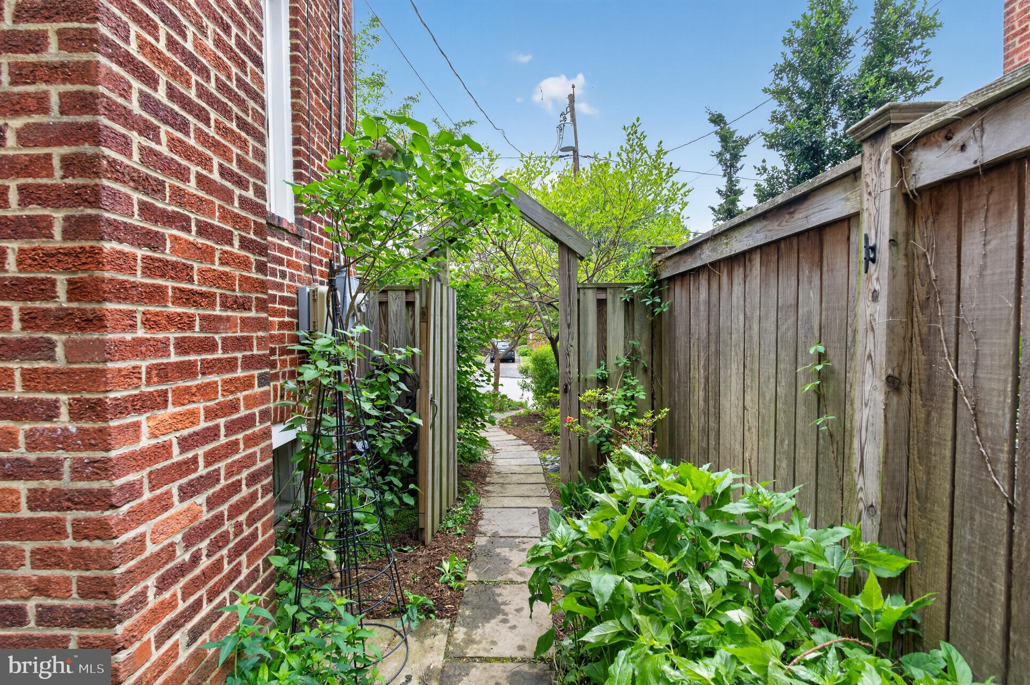 5112 26th Road North Arlington, VA 22207 - Photo 4 of 35