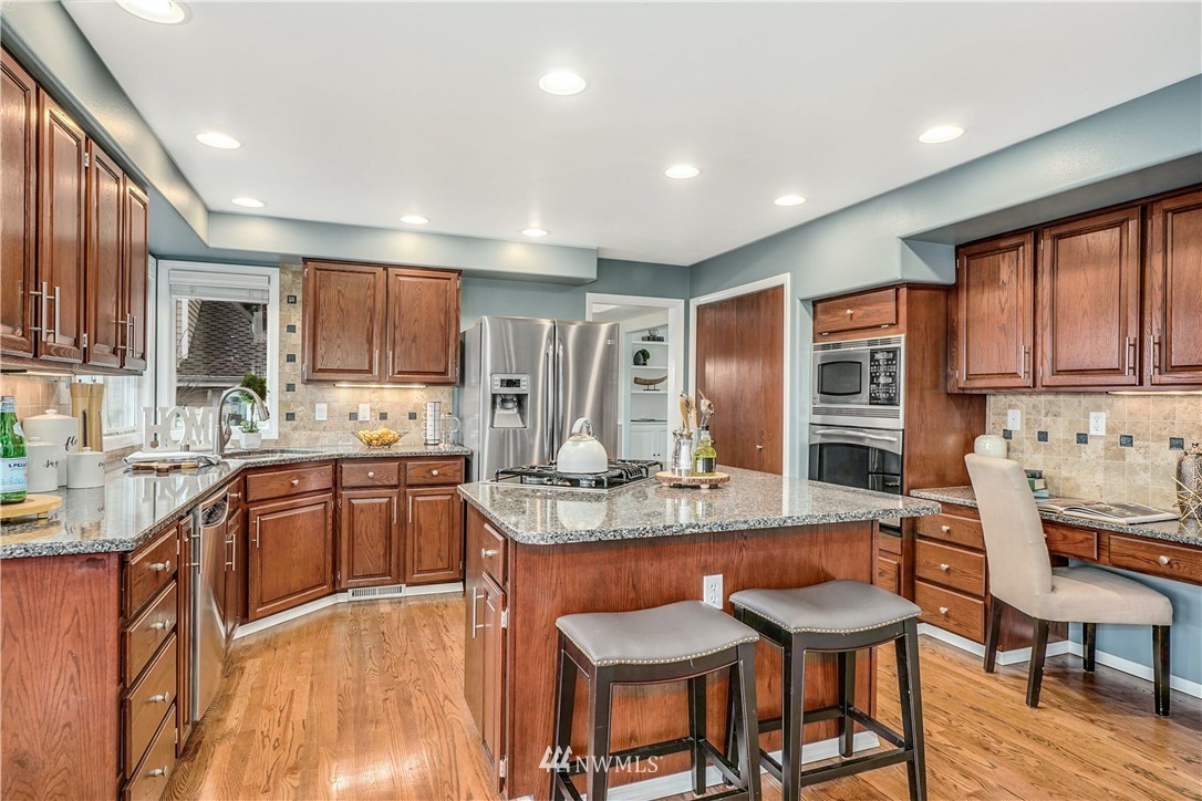 15400 93rd Place Northeast Bothell, WA 98011 - Photo 14 of 39 Gallery Image 14