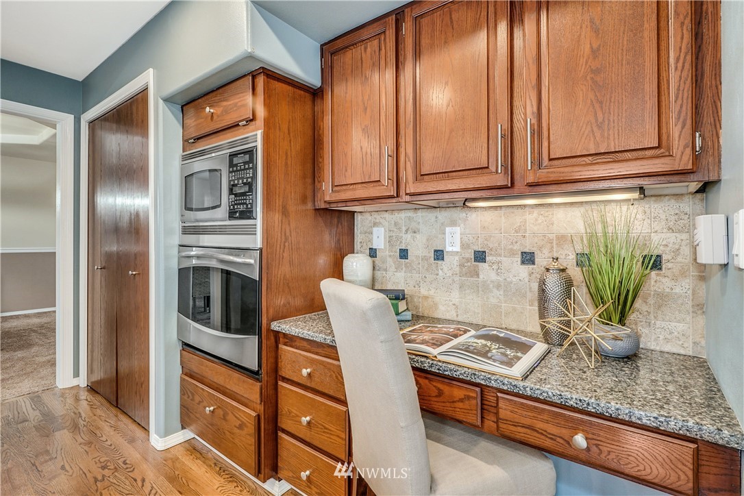 15400 93rd Place Northeast Bothell, WA 98011 - Photo 16 of 39 Gallery Image 16