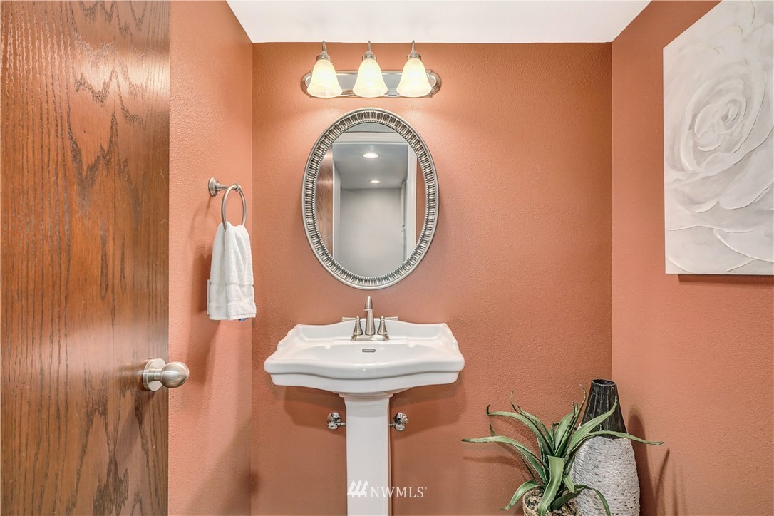 15400 93rd Place Northeast Bothell, WA 98011 - Photo 24 of 39 Gallery Image 24