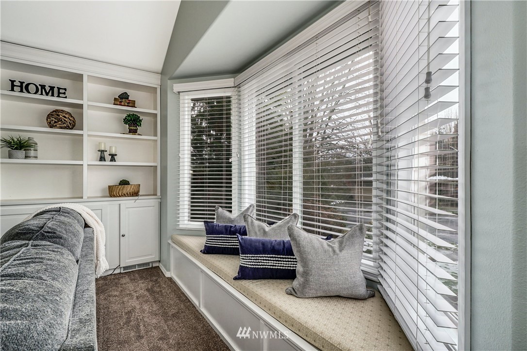 15400 93rd Place Northeast Bothell, WA 98011 - Photo 6 of 39 Gallery Image 6