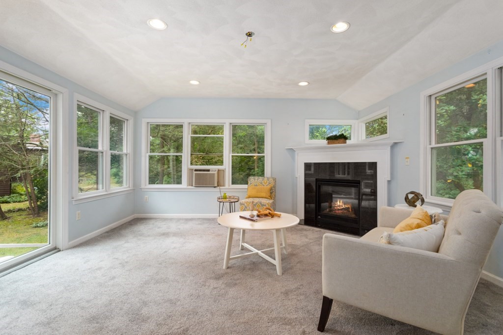105 Gleason Road Reading, MA 01867 - Photo 15 of 40