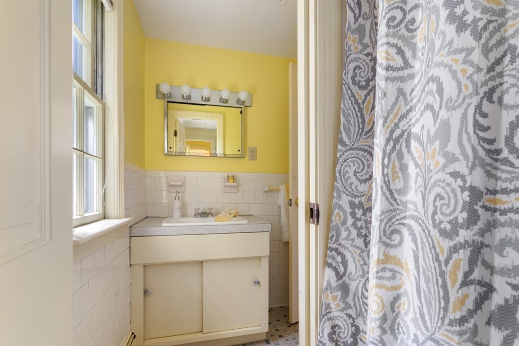 105 Gleason Road Reading, MA 01867 - Photo 31 of 40