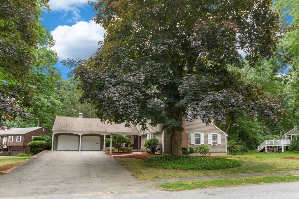 105 Gleason Road Reading, MA 01867 - Photo 5 of 40