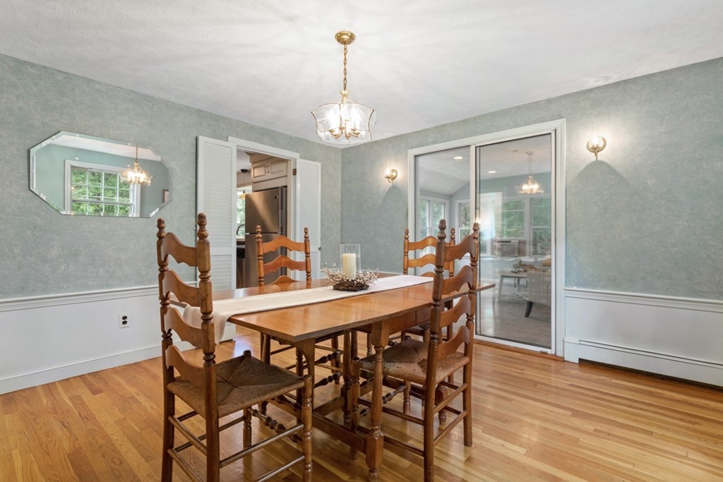 105 Gleason Road Reading, MA 01867 - Photo 10 of 40
