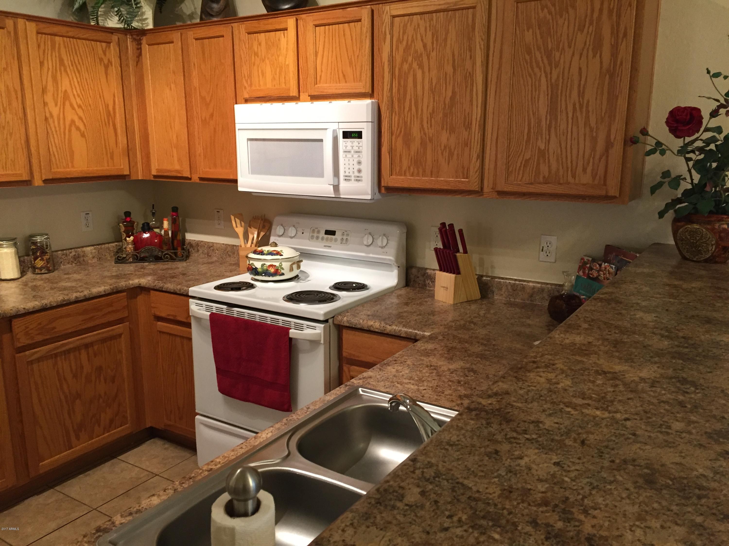 2150 East Bell Road, Unit 1053 Phoenix, AZ 85022 - Photo 4 of 25 IMG_6910