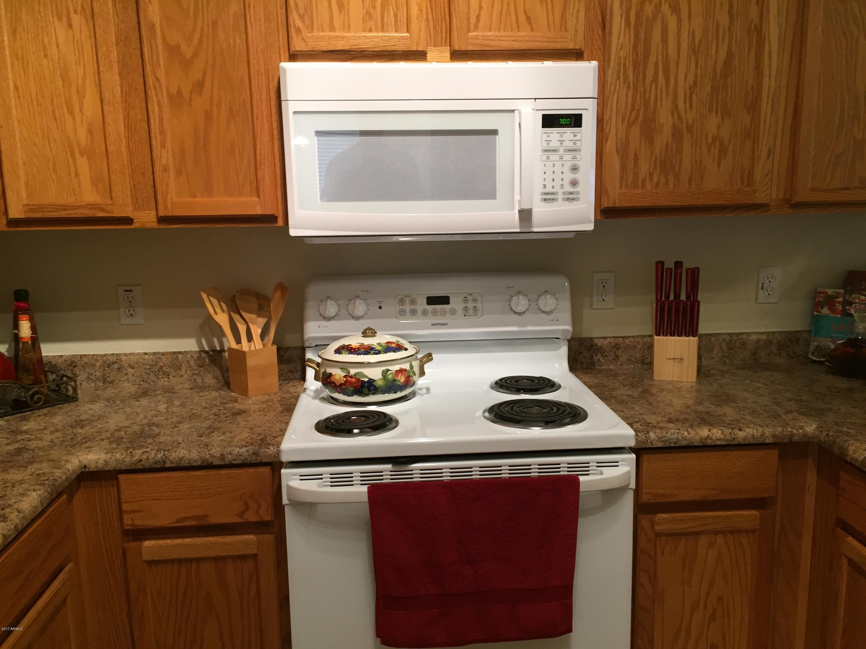 2150 East Bell Road, Unit 1053 Phoenix, AZ 85022 - Photo 7 of 25 IMG_6921