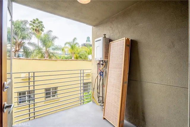 a view of a storage & utility room